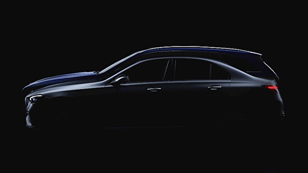 Nuova Mercedes Classe C, conto alla rovescia verso la presentazione