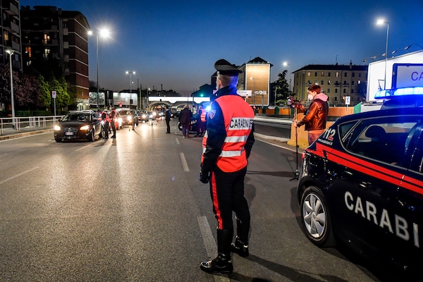 Coprifuoco a mezzanotte e altre quattro regioni in zona bianca: le novità sugli spostamenti
