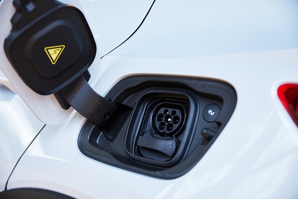 Volvo, elettriche entro il 2030 e vendute online