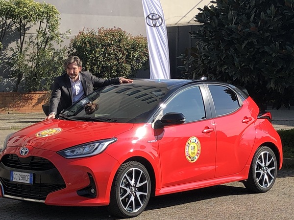 Toyota festeggia la Yaris, Car of the Year 2021