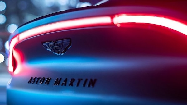 Aston Martin, suv elettrico e sportiva a batterie dal 2025