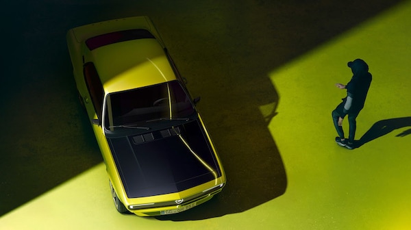 Opel Manta GSe ElektroMOD, la coupé rinasce elettrica