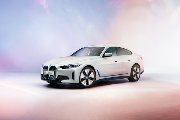 BMW i4, la sportività elettrica secondo la Doppia Elica
