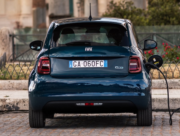 Stellantis, ecco tutte le auto elettriche e ibride in uscita sul mercato