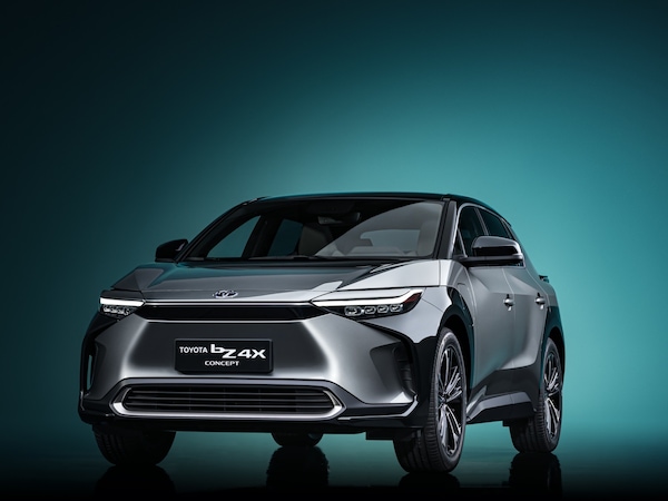 Toyota bZ4X Concept, la prima elettrica delle Tre Ellissi