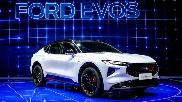 Ford Evos, crossover secondo i canoni cinesi al Salone di Shanghai