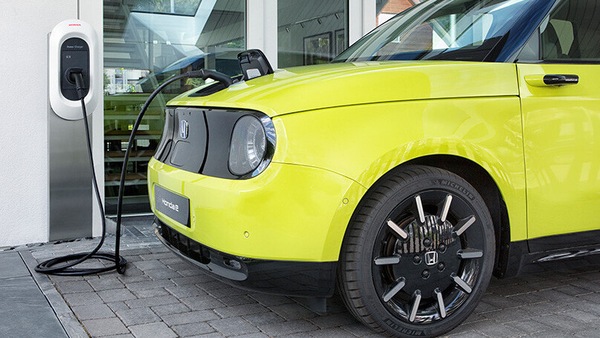 Honda, ambizioni green: 100% elettrica nel 2040