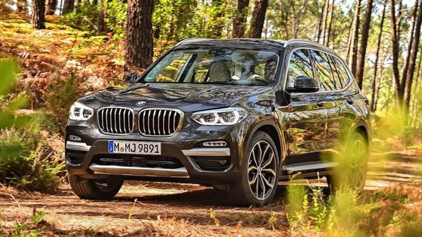 BMW X3 2021 restyling, il facelift rinnova la calandra?