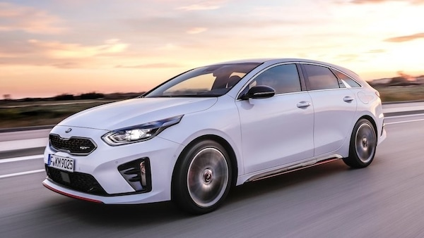 Kia Proceed 2022, restyling in vista per la gamma Ceed
