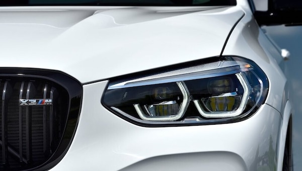 BMW X3 2022 restyling, presentazione a giugno e nuovo frontale