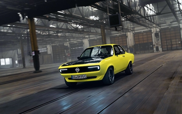 Opel Manta GSe ElektroMOD, restomod a tutto elettrico