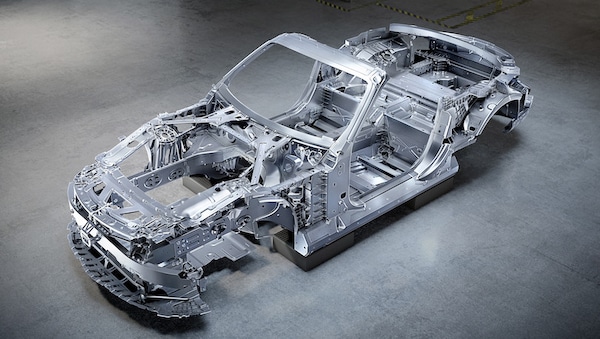 Mercedes-AMG SL, scocca tutta nuova e multimateriale