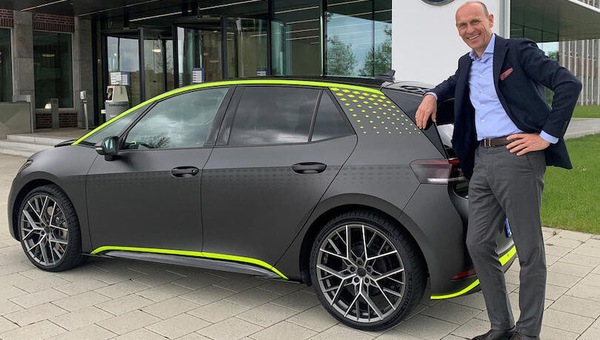 Volkswagen ID.X, prove di ID.3 sportiva con due motori elettrici