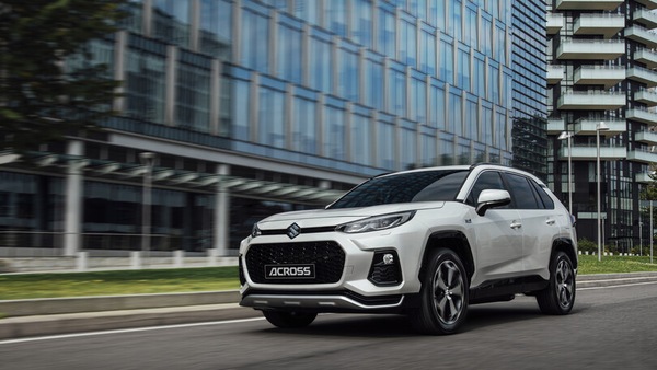 Speciale Guidare con la Spina: Suzuki, è arrivata l'Across plug-in