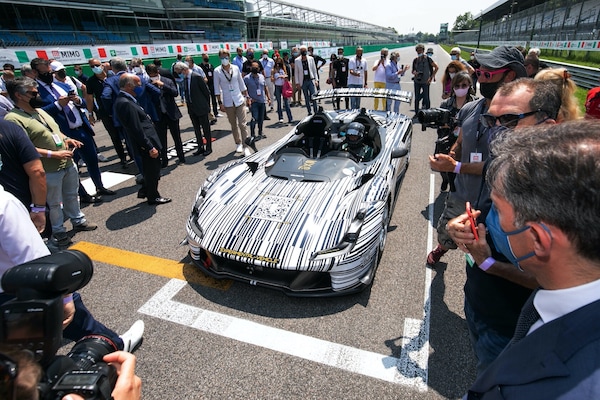 Dallara Stradale EXP, animale da pista al MiMo