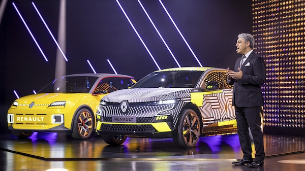 Renault: elettriche "popolari" in arrivo, indizi di Renault 4