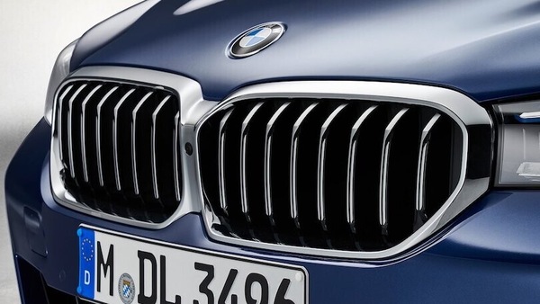 Nuova BMW Serie 5, elettrica e ibrida inaugurano lo sviluppo