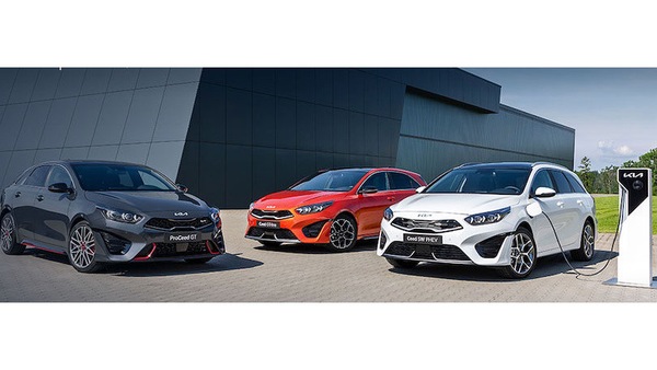 Kia Ceed 2021 restyling, il frontale fa il pieno di sportività