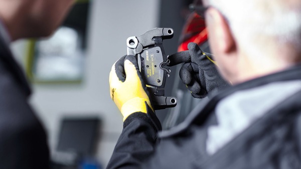 Freni auto, come controllarli prima della partenza per le vacanze