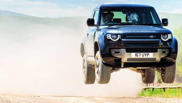 Sul prossimo numero di Auto: primo test Land Rover Defender V8