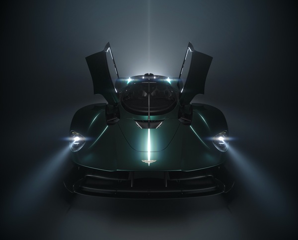 Aston Martin, anteprima mondiale a Pebble Beach