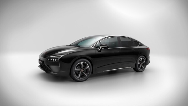 Mobilize Limo, a Monaco la berlina elettrica specifica per il noleggio