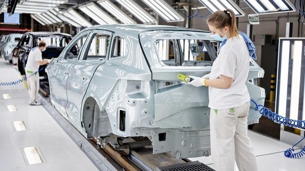 La Repubblica Ceca dice no ai divieti sulle auto endotermiche