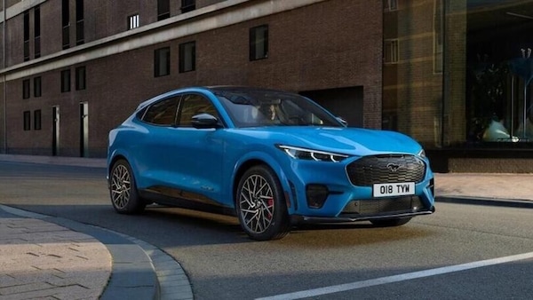 Ford Mustang Mach-E GT, al via gli ordini per il Suv dal cuore sportivo