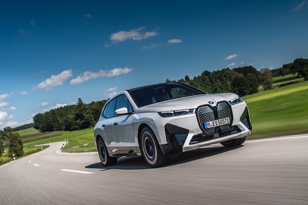 BMW iX, la prova dell'elettrica della Doppia Elica