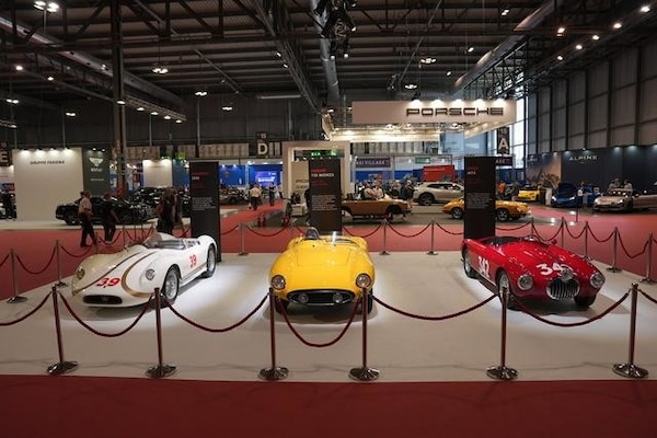 Milano AutoClassica 2021: grande affluenza di pubblico per le auto di ieri e di oggi