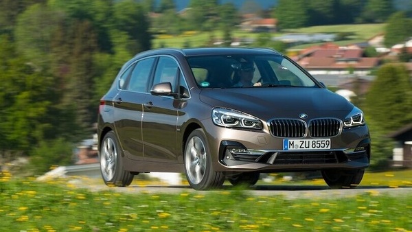 Nuova BMW Serie 2 Active Tourer, la prima immagine e l'ibrido 230e xDrive