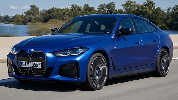 BMW i4, la prova su strada dell'elettrica ad alte prestazioni della Doppia Elica