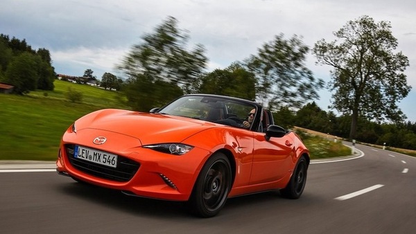 Nuova Mazda MX-5 sarà ancora termica grazie allo SkyActiv-X
