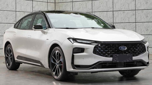 Nuova Ford Mondeo 2022, sulla scena arriva l'Evos di serie