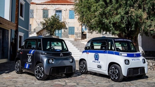 Citroen Ami, la più piccola e lenta auto della Polizia