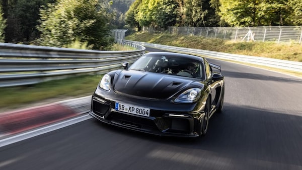 Porsche a Los Angeles: novità 718 GT4 RS, Taycan GTS e berlina all road