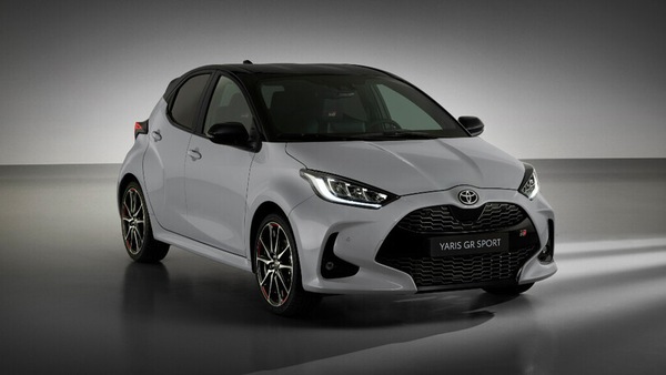 Toyota Yaris GR Sport, la piccola giapponese si veste da sportiva