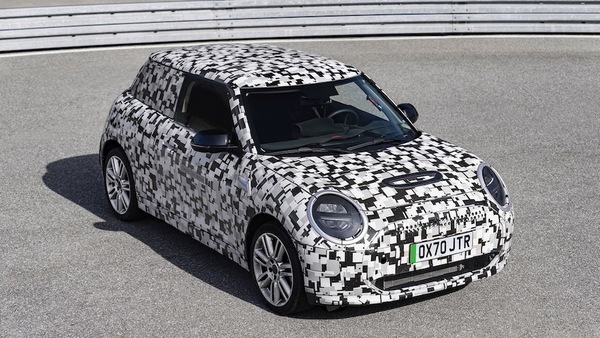 Nuova Mini 2022, le prime immagini dell'elettrica