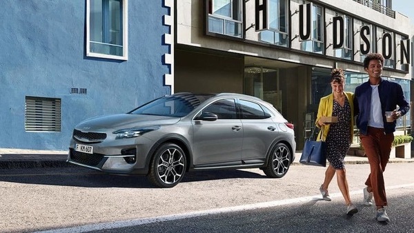 Kia XCeed Black Line Edition, prenotarla online conviene