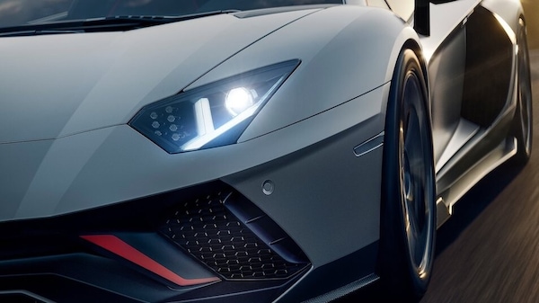 Nuova Lamborghini V12 ibrida, avvistata l'erede della Aventador