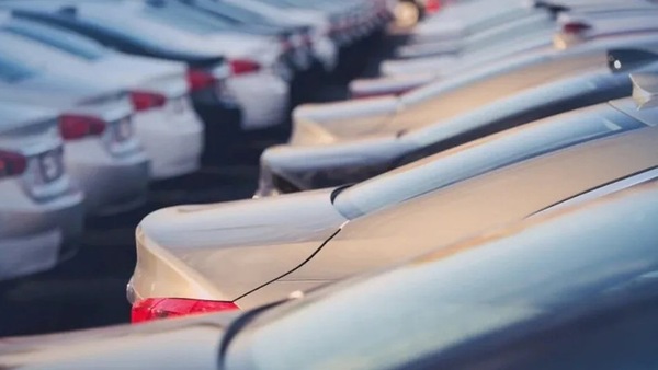 UNRAE contro il Governo: "Sconcertati dalla mancanza degli incentivi auto 2022"