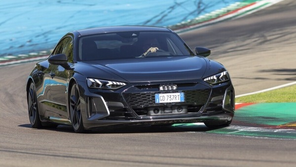 Sul prossimo Auto in edicola: Audi RS e-tron GT, cattivissima