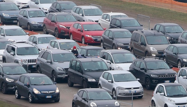 Zona arancione, cosa cambia per gli spostamenti in auto