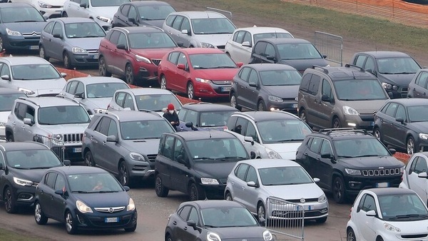 Zona arancione, cosa cambia per gli spostamenti in auto