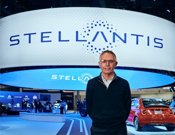Stellantis compie un anno, Tavares: "Apriamo la strada ad un futuro luminoso"