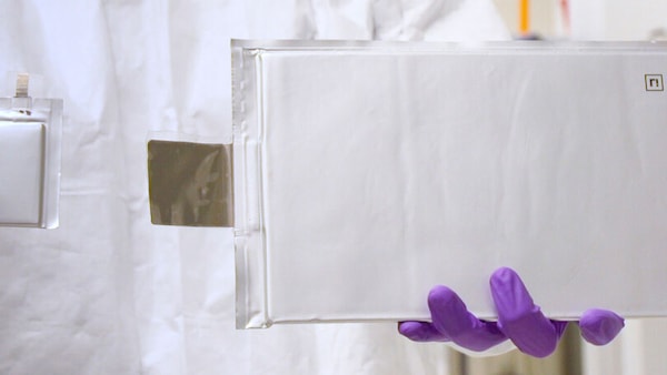 Stellantis investe sulle batterie allo stato solido Factorial