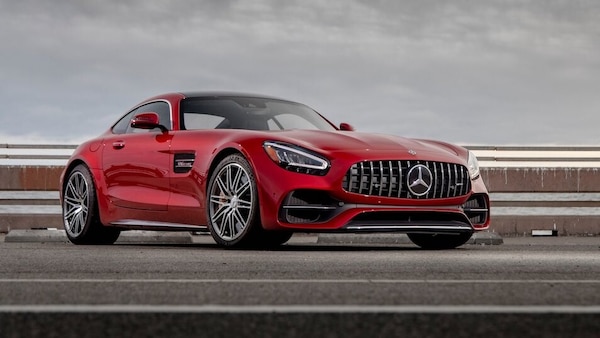 Nuova Mercedes-AMG GT 2023, i muletti ispirati da SL