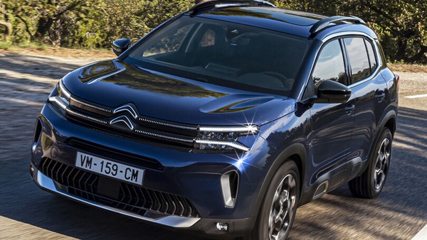 Citroen C5 Aircross 2022, i prezzi del restyling Hybrid, benzina e diesel