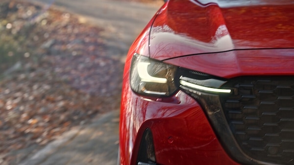 Mazda CX-60, il primo ibrido plug-in debutta a marzo