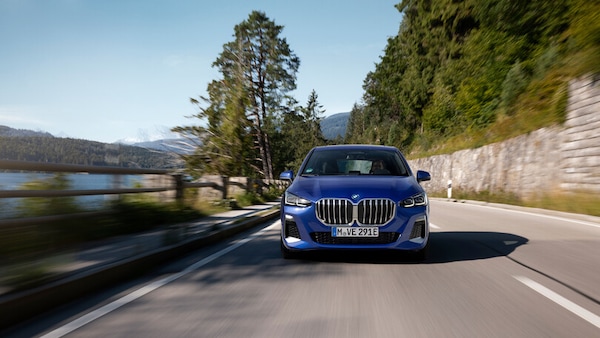 Nuova BMW Serie 2 Active Tourer, la plug-in hybrid che "non si scarica mai"